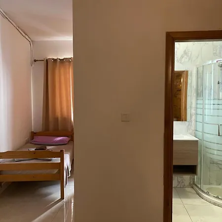 Xl - Sleeps 10 People Apartman Pietà