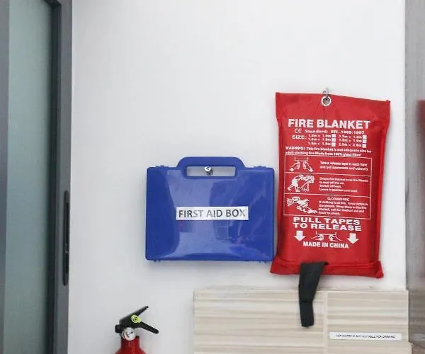 Xl - Sleeps 10 People Pieta