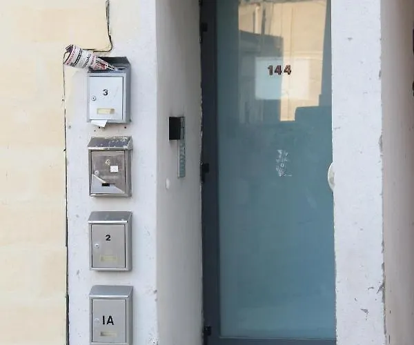 Xl - Sleeps 10 People * Pieta