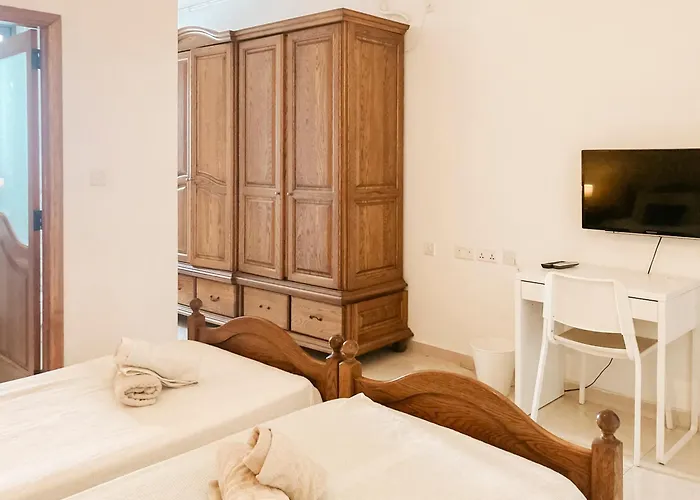 Xl - Sleeps 10 People Apartman *