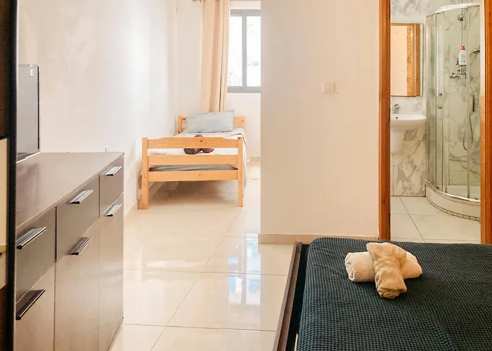 Xl - Sleeps 10 People Apartman Pietà