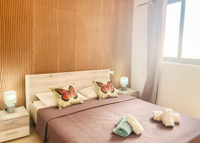 Xl - Sleeps 10 People Apartment