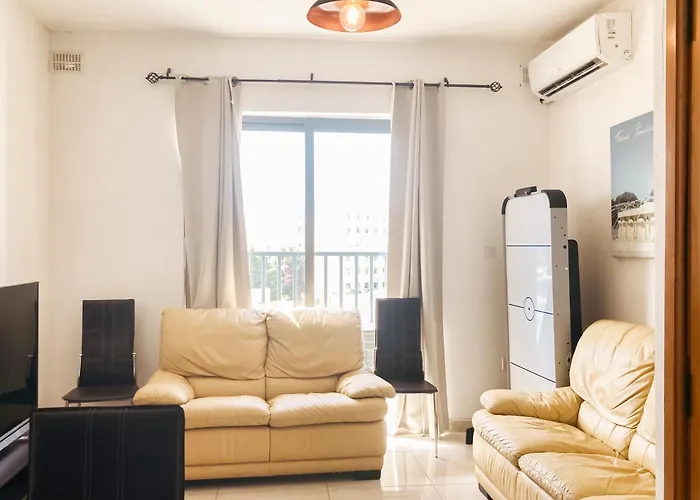 Xl - Sleeps 10 People *