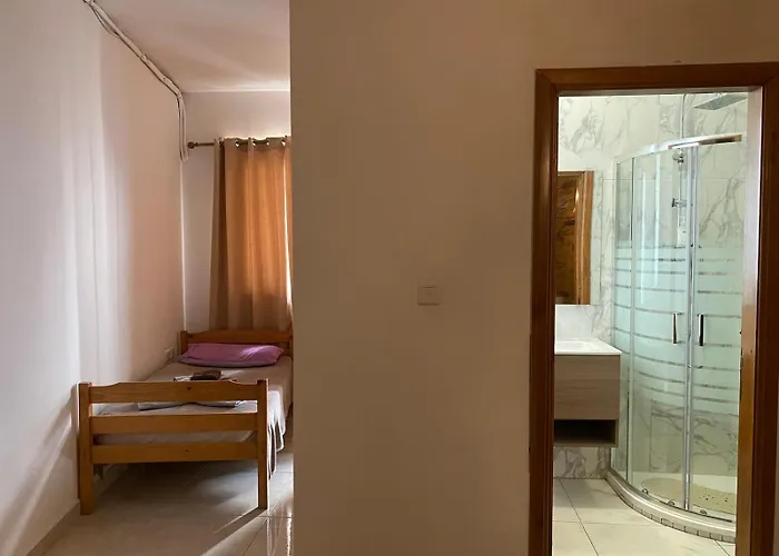 Xl - Sleeps 10 People Apartman Pietà